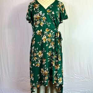 Fortune & Ivy Green Floral Dress Size 1X Short Sleeve High Low Wrap …